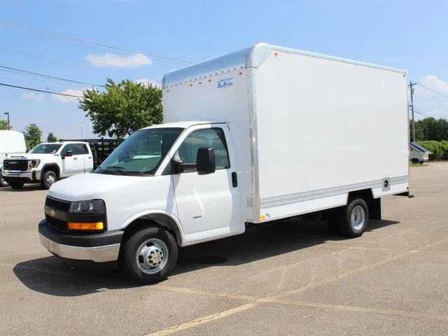 2026 Chevrolet Express Cutaway Base