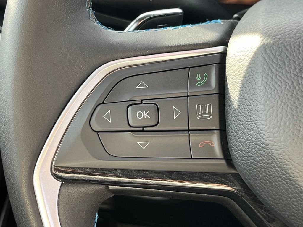 Used 2025 White Jeep Trailhawk 4xe image 15