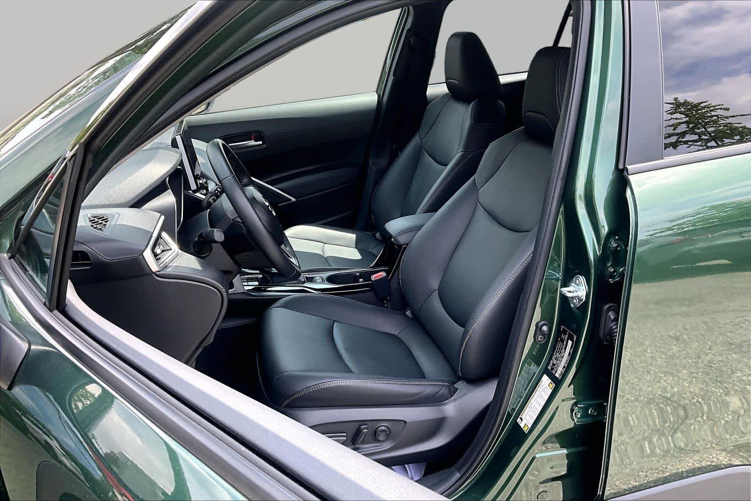 Used 2025 Cypress Toyota XLE image 7