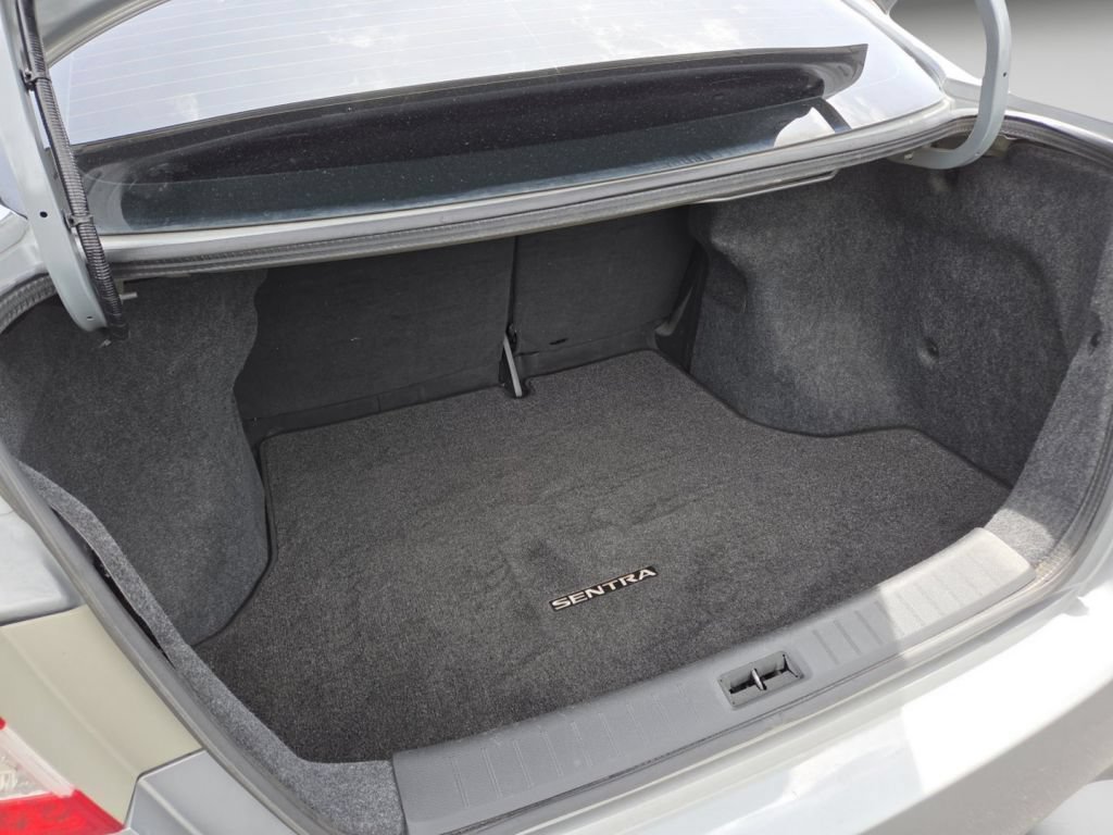 Used 2013 Magnetic Gray Nissan SR image 25