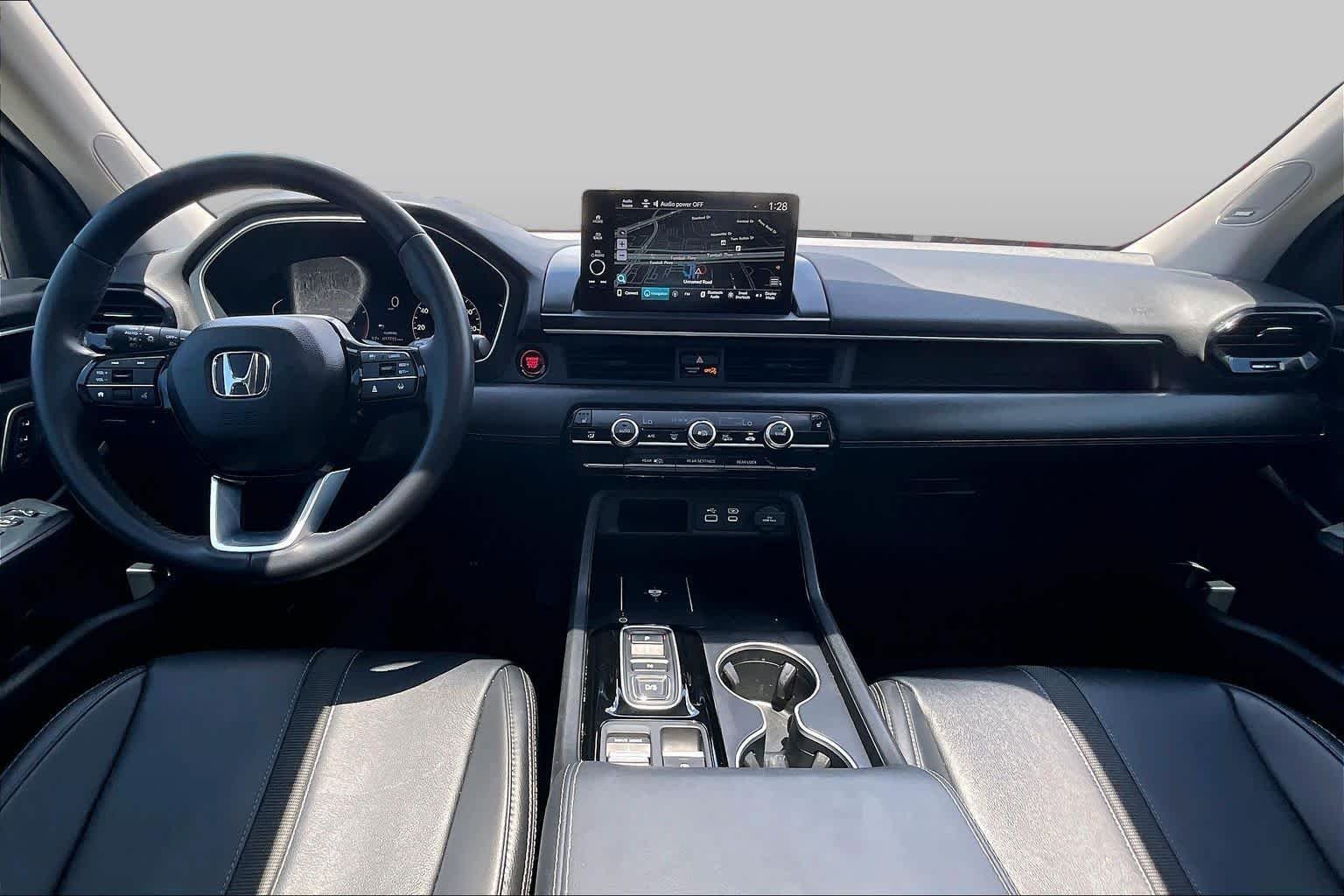 Used 2024 Crystal Black Pearl Honda Touring image 15