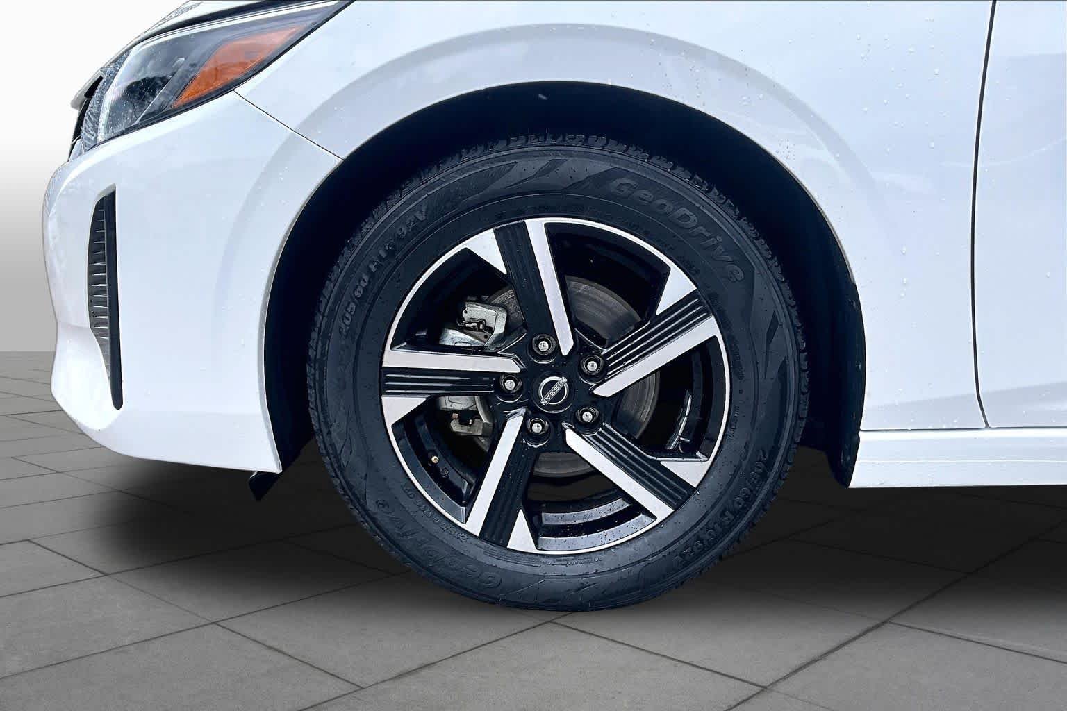 Used 2025 Fresh Powder Nissan SV image 9