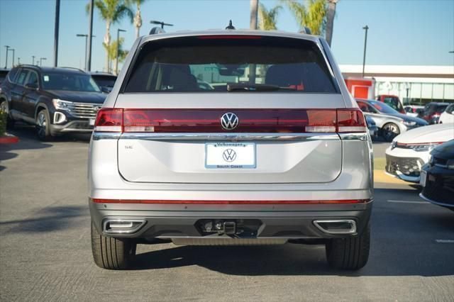 New 2026 Silver Mist Metallic Volkswagen SE w/Technology image 4