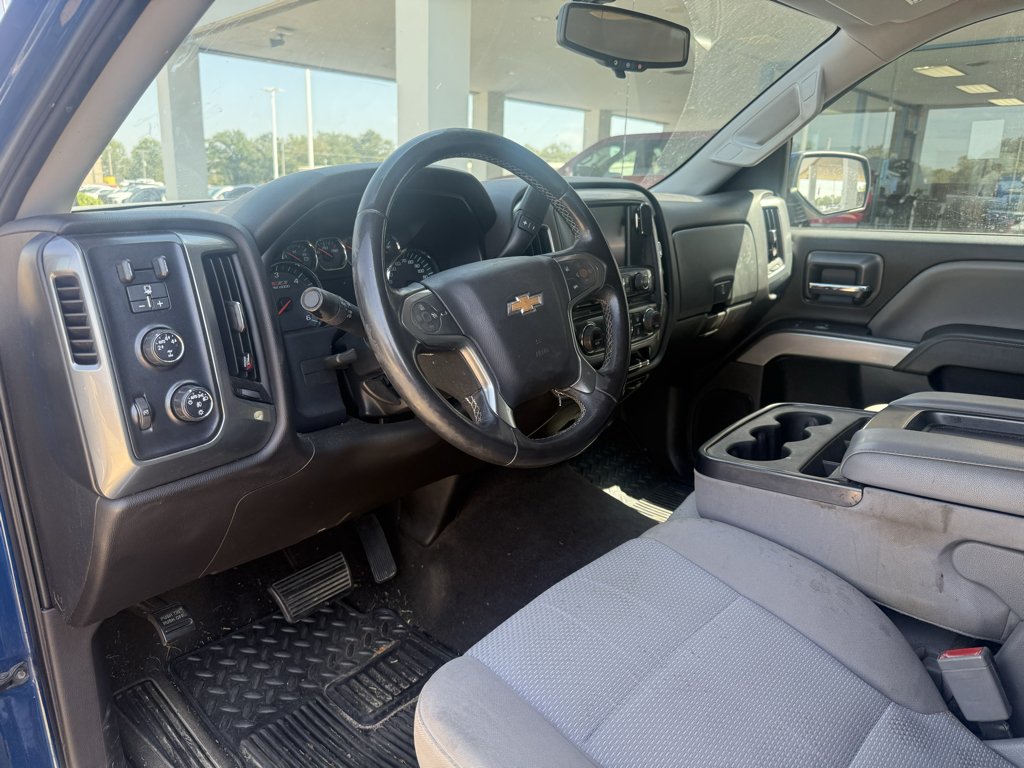 Used 2015 Deep Ocean Blue Metallic Chevrolet LT image 10