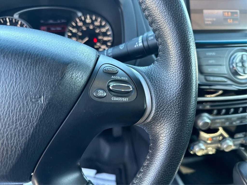 Used 2015 Black Nissan SV image 28