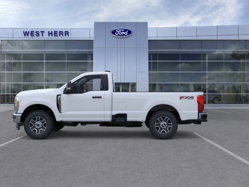 New 2025 Oxford White Ford F-350® XLT image 4