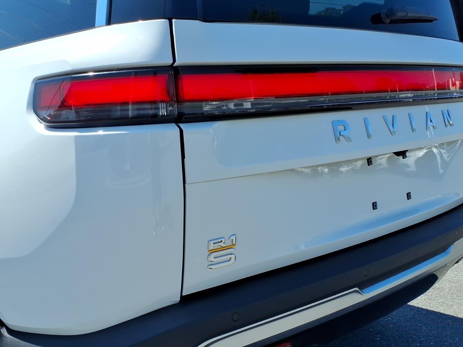 Used 2024  Rivian Adventure image 13