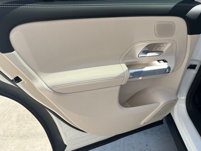 New 2026 White Mercedes-Benz GLB 250 image 23