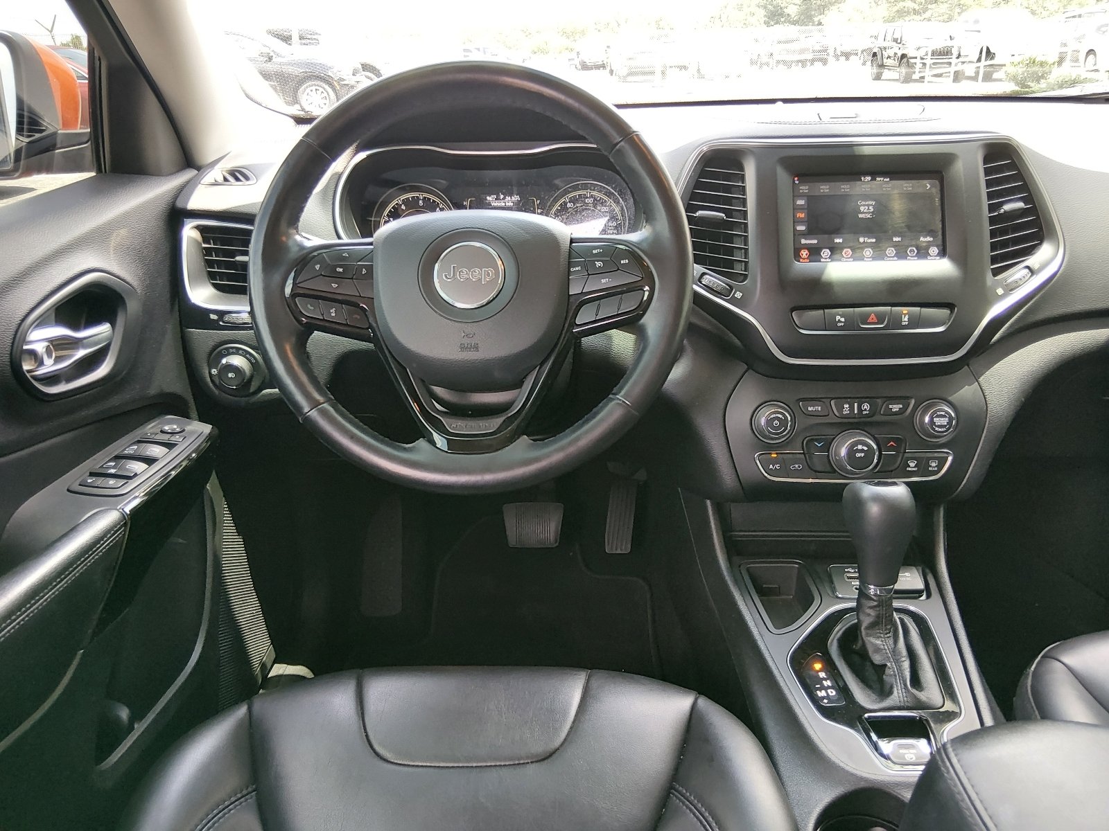 Used 2021 Spitfire Orange Clear Coat Jeep Altitude image 10