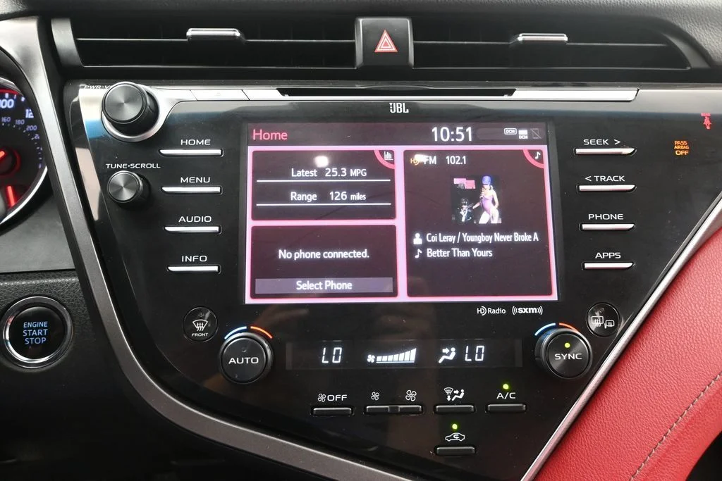 Used 2018 Midnight Black Metallic Toyota XSE image 18