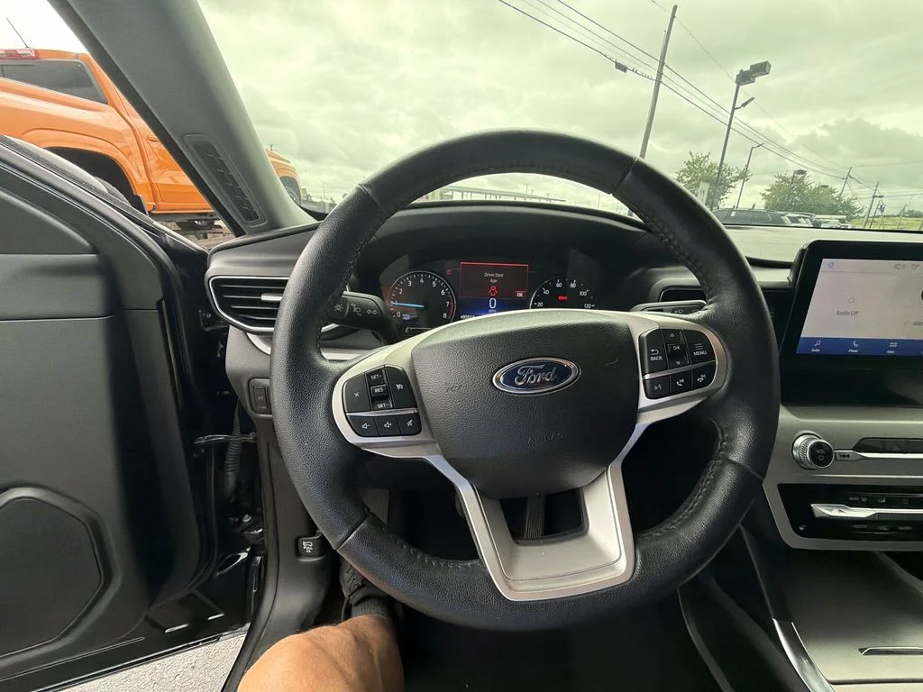 Used 2023 Black Ford XLT image 14
