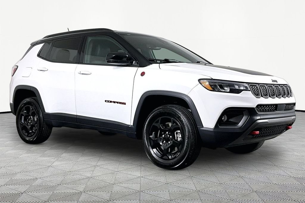 Used 2024 Bright White Clearcoat Jeep Trailhawk image 3