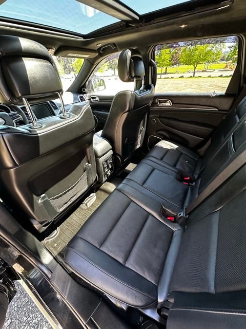Used 2016 Brilliant Black Crystal Pearlcoat Jeep Summit image 17