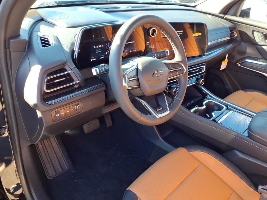 2027 Chevrolet Traverse Z71 - Photo 8