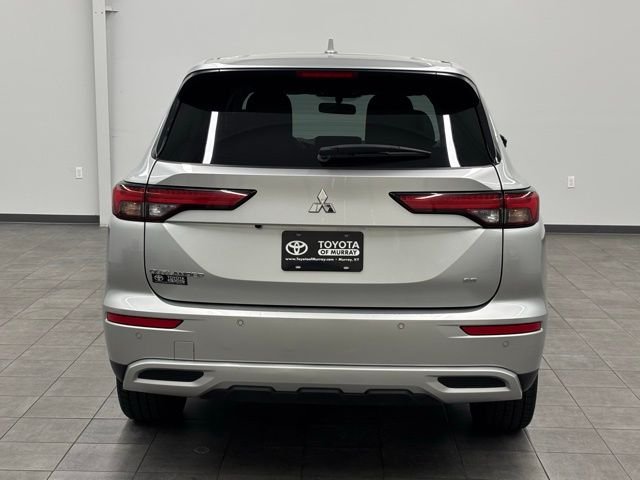 Used 2024 Gray Mitsubishi  image 3
