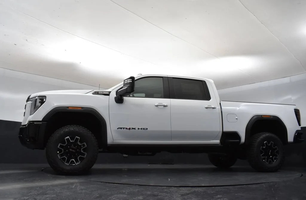 New 2026 Summit White GMC AT4X image 29