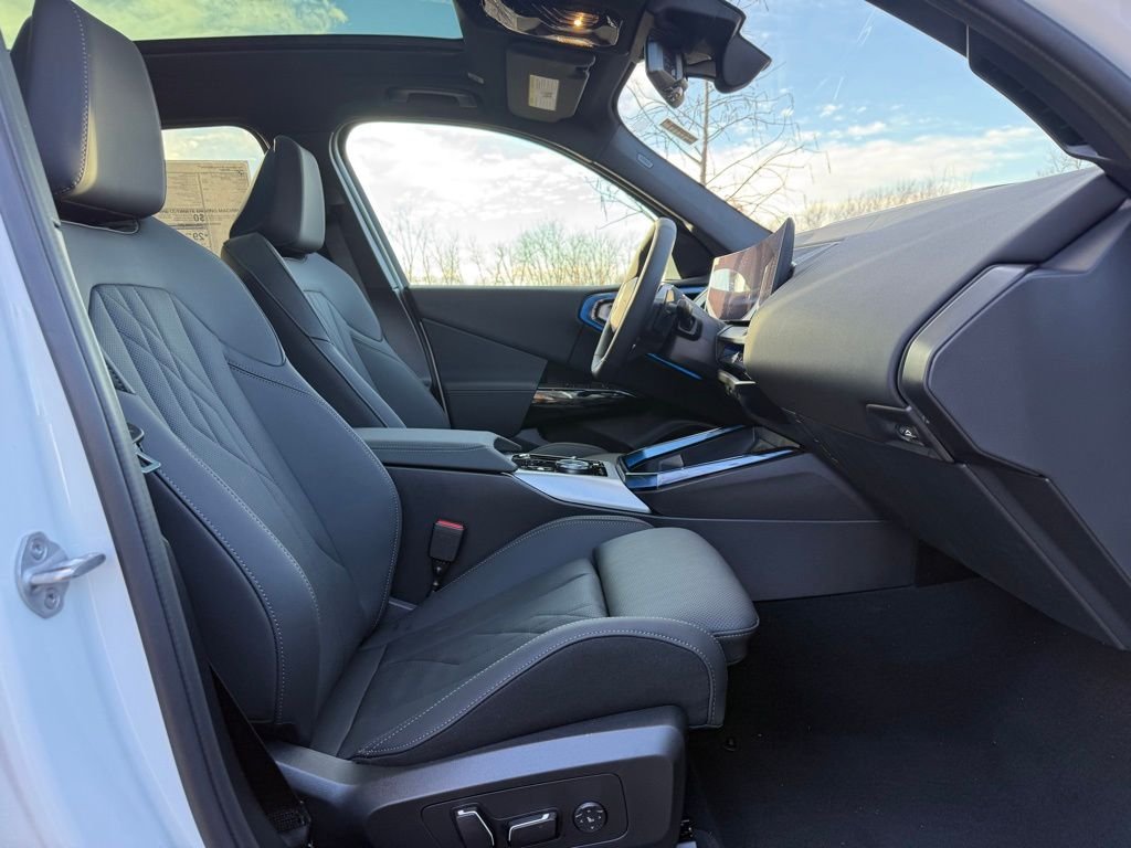 Used 2026 Alpine White BMW 30 xDrive image 25