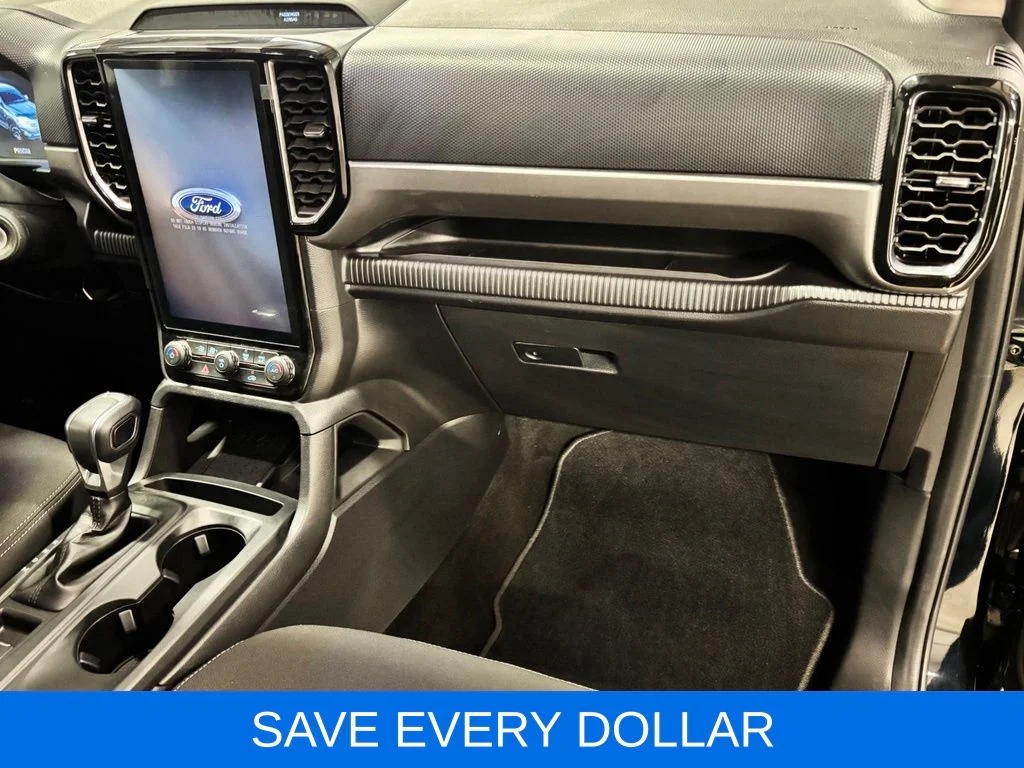 Used 2025 Black Ford XLT image 21