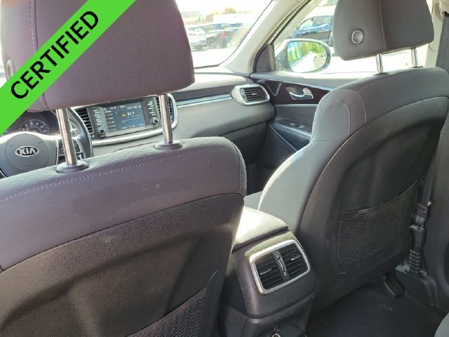 2019 Kia Sorento LX - Photo 23