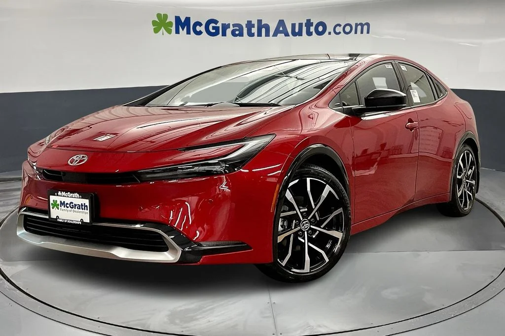 New 2026 Supersonic Red <sup>1</sup> Toyota  XSE Premium image 2