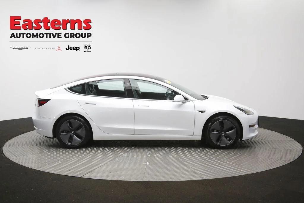 Used 2018 White Tesla Long Range image 39