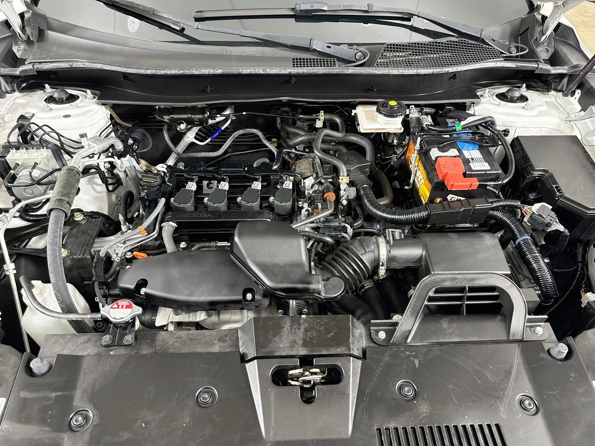 Used 2023 White Honda EX image 31