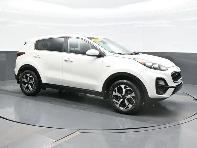 Used 2022 White Kia LX image 7