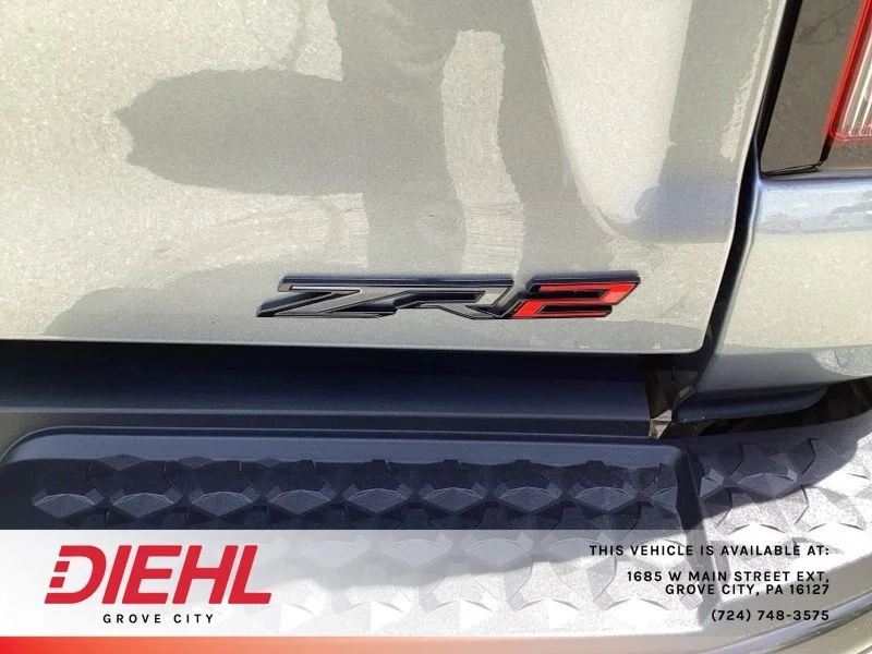 Used 2025 Gray Chevrolet ZR2 image 14