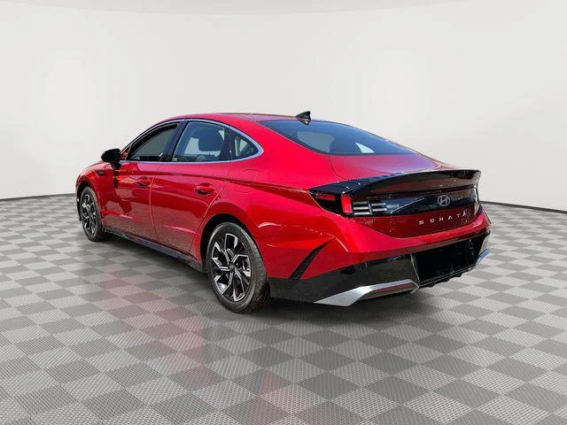 Used 2024 Ultimate red Hyundai SEL image 5