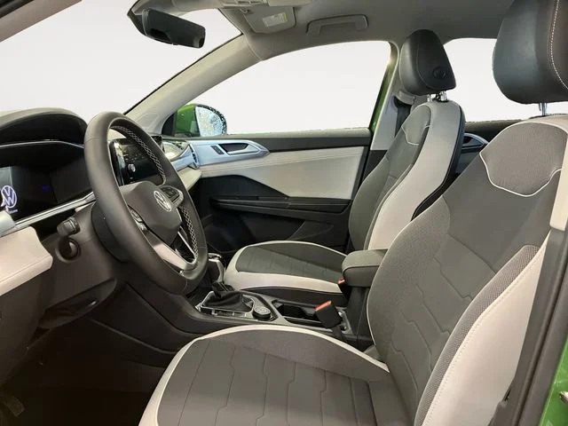 New 2026 Green Volkswagen 1.5T SE image 9