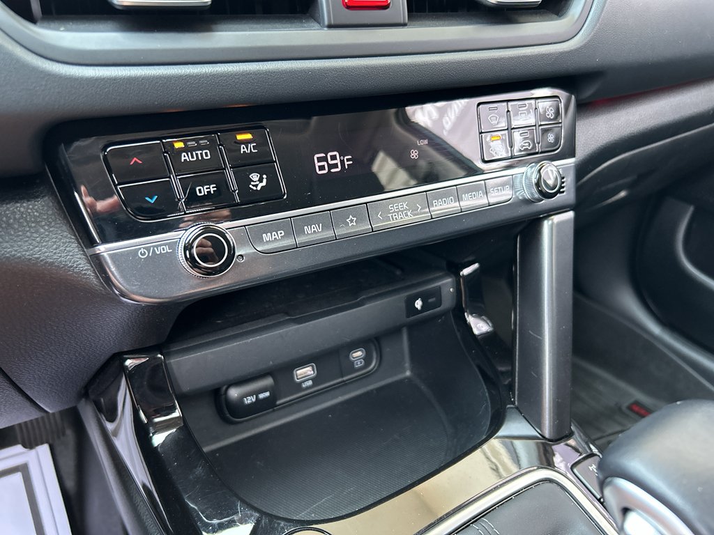 Used 2024 Pluton Blue Kia EX image 23