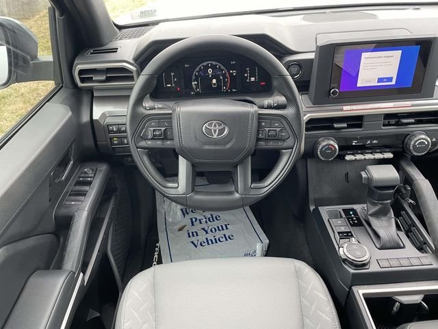 2026 Toyota Tacoma SR5 - Photo 16