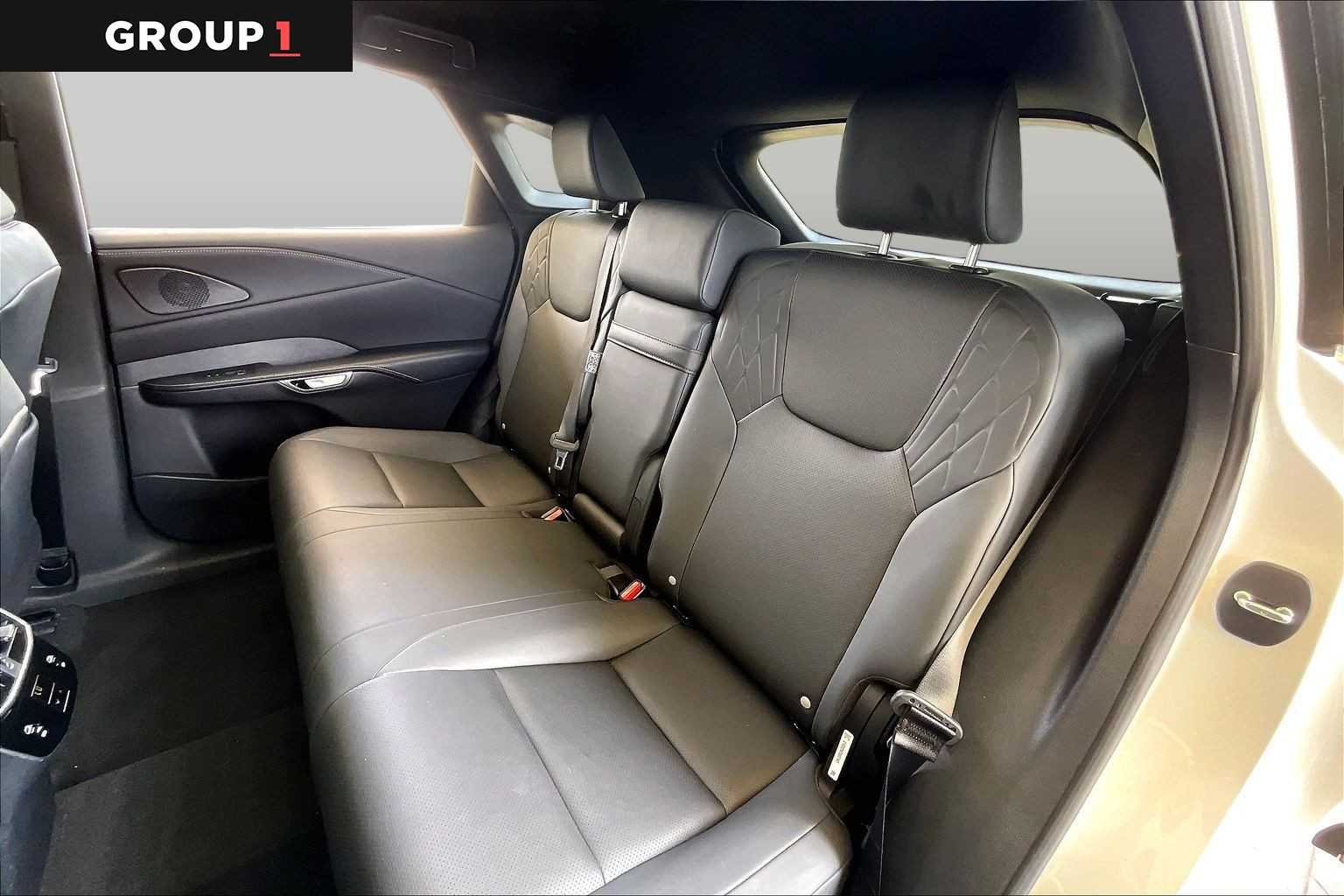 Certified Used 2024 Eminent White Pearl Lexus  image 18