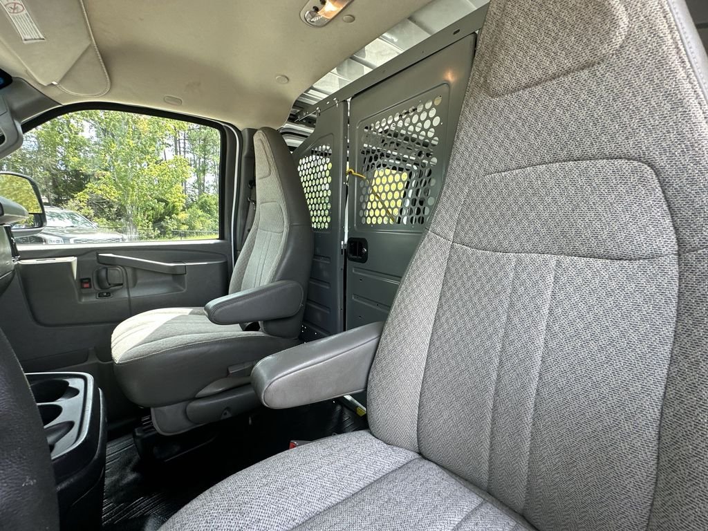 2017 Chevrolet Express Cargo Work Van - Photo 19