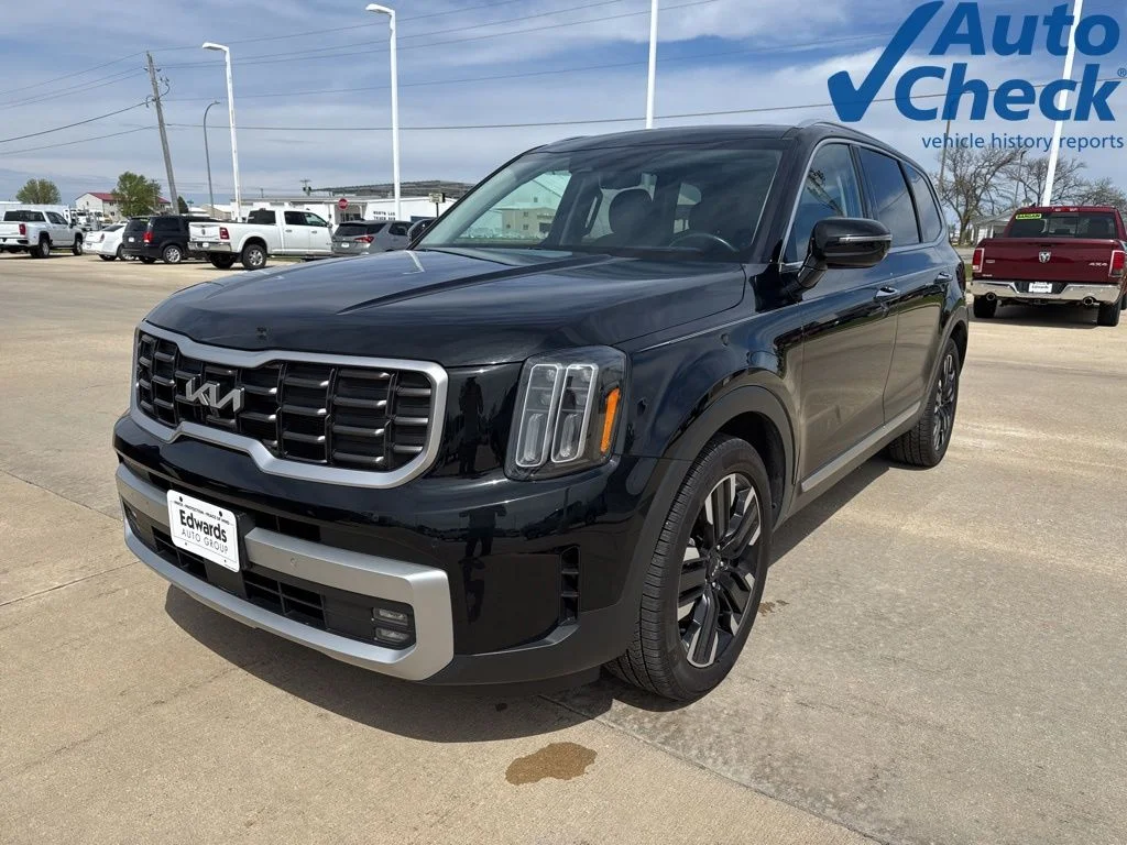 Used 2023 Black Kia SX-Prestige image 1