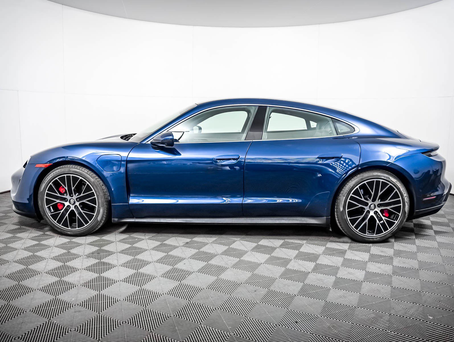 Used 2023 GENTIAN BLUE Porsche 4S image 2