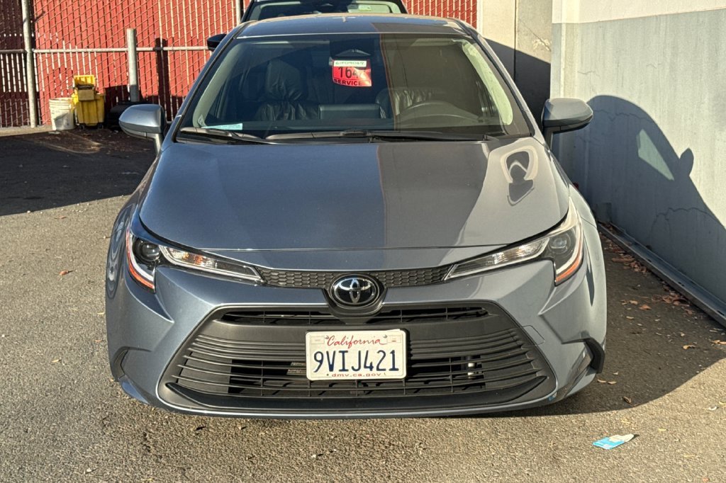 Used 2025  Toyota LE image 3
