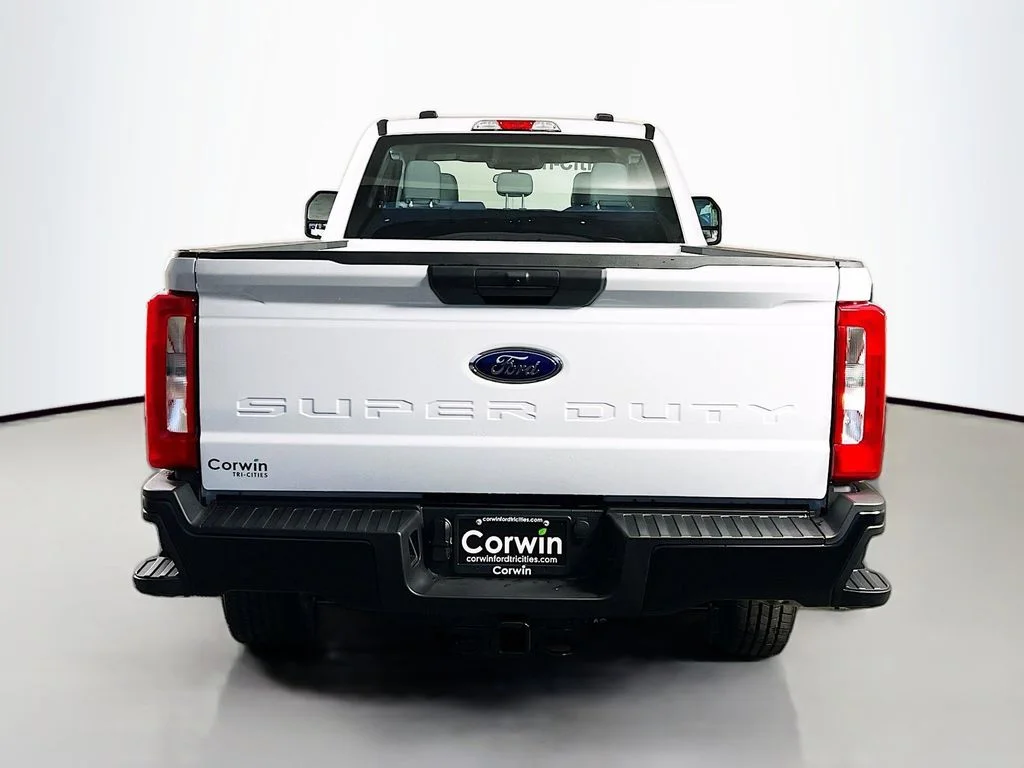 New 2026 Oxford White Ford XL image 12