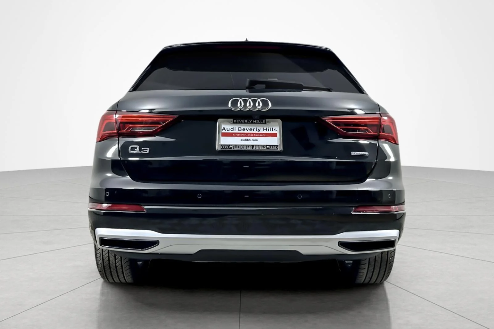 Used 2022 Mythos Black Metallic Audi Premium 40 TFSI quattro image 4