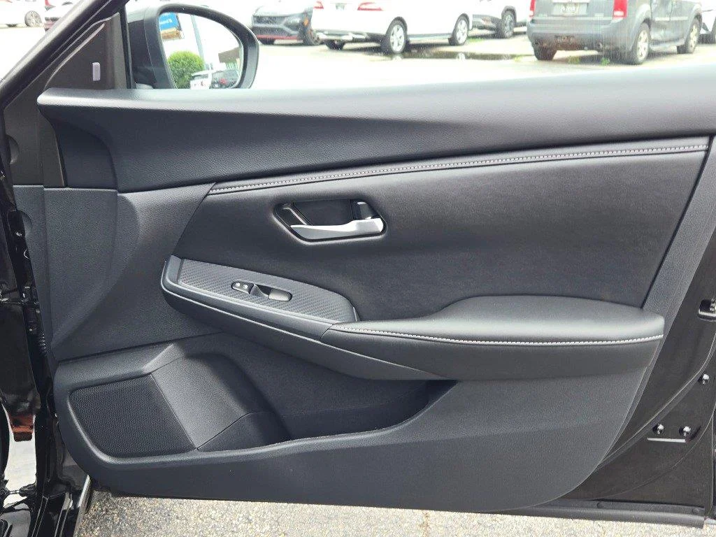 Used 2025 Super Black Nissan SV image 6