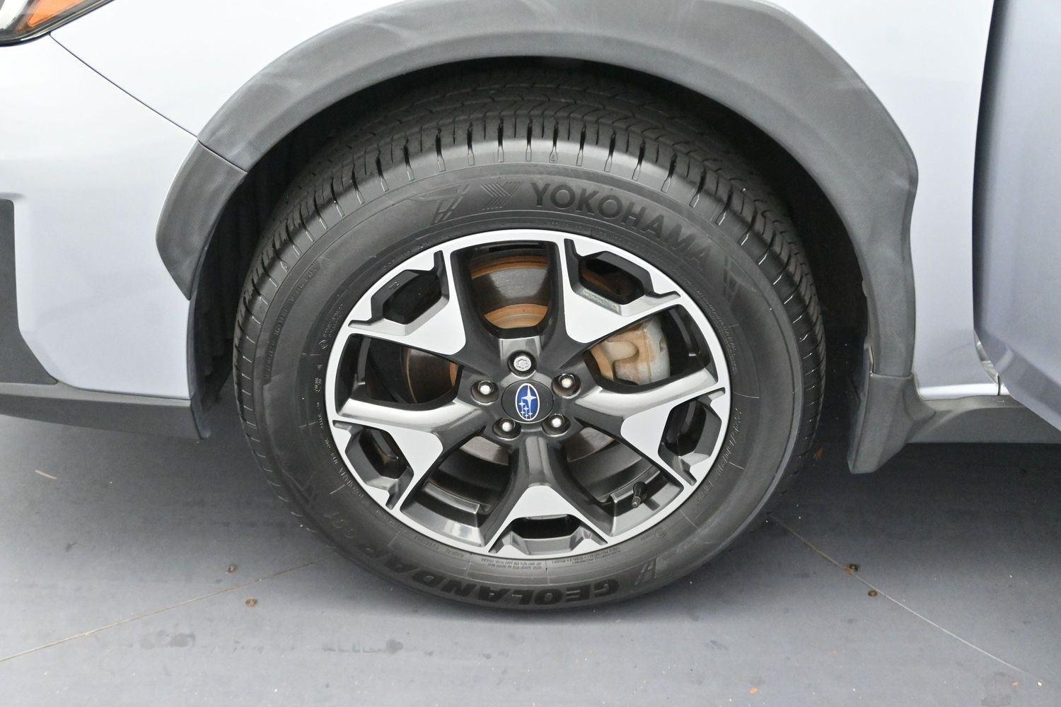 Used 2020 Ice Silver Metallic Subaru Premium image 29