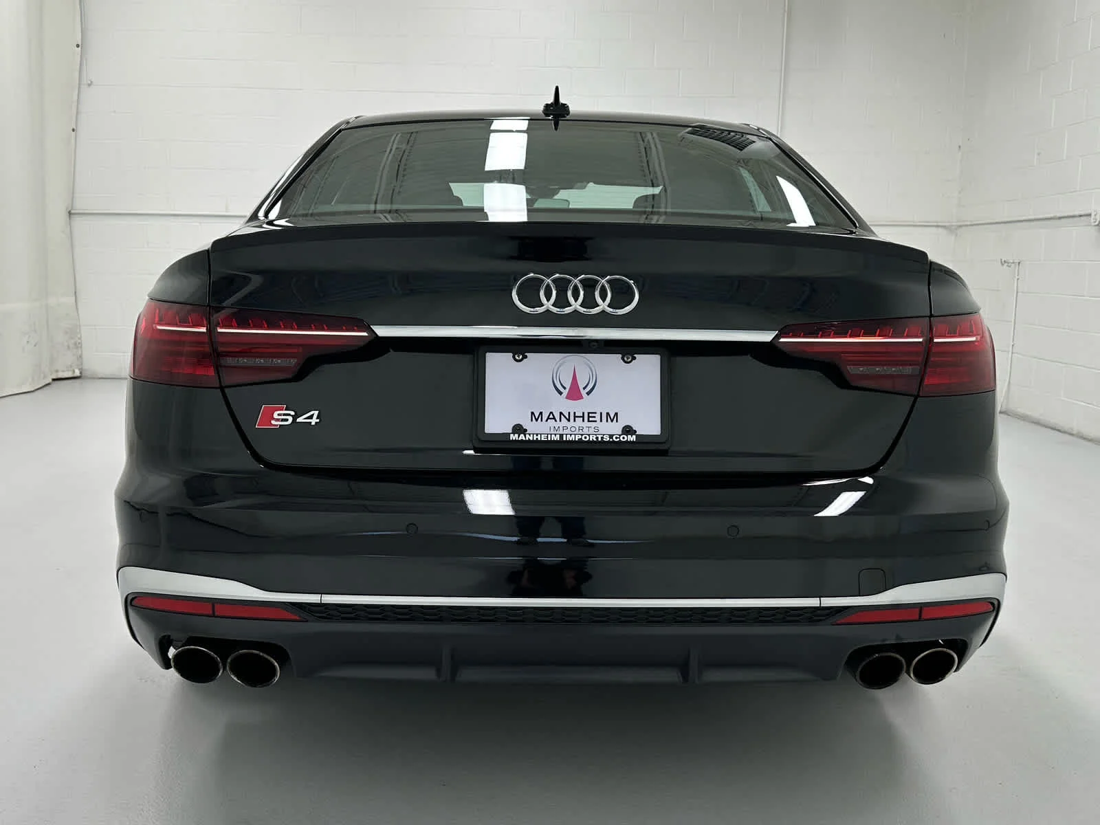 Used 2023 Mythos Black Metallic Audi Premium Plus image 7