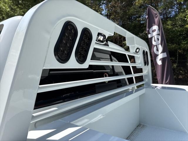 New 2026 Bright White Clear-Coat Exterior Paint RAM TRADESMAN Chassis Cab image 29