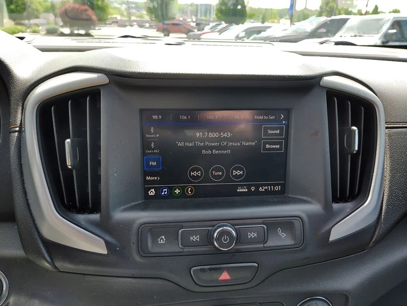 Used 2020 Blue GMC SLE image 13