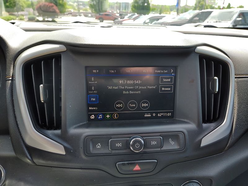 Used 2020 Blue GMC SLE image 13