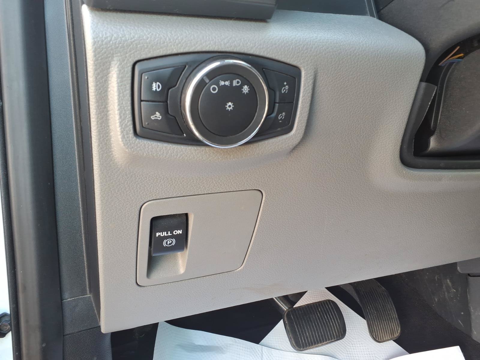 Used 2020 Oxford White Ford XLT image 22