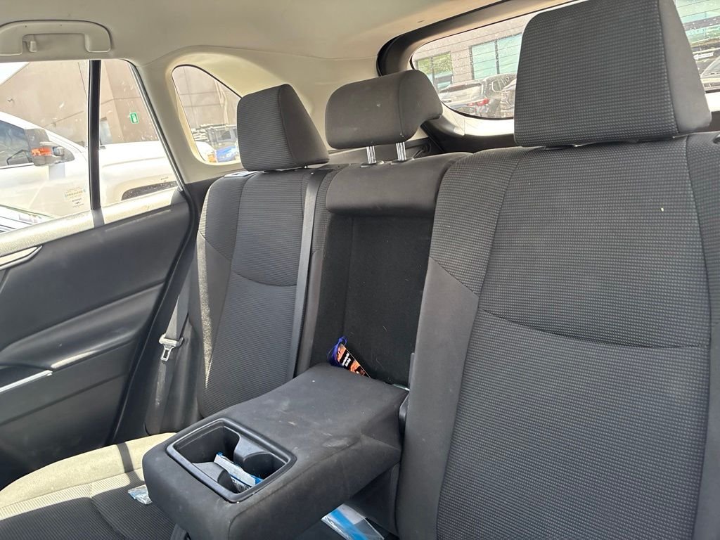 Used 2021 White Toyota LE image 22
