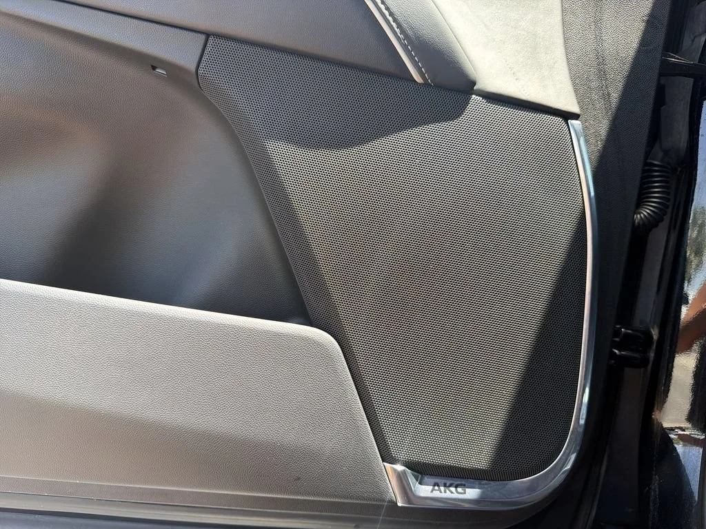 Used 2021 BLACK RAVEN Cadillac Sport Platinum image 30