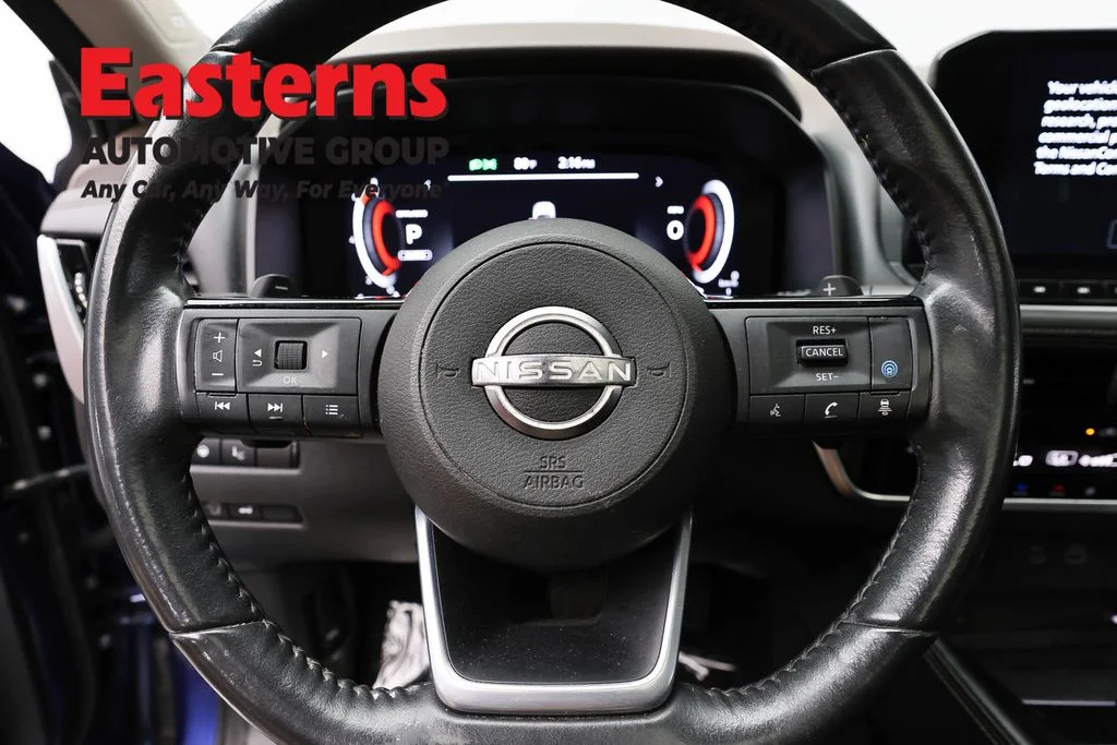Used 2023 Blue Nissan Platinum image 10