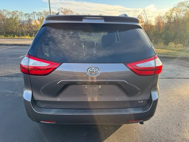 Used 2015 Gray Toyota LE image 4